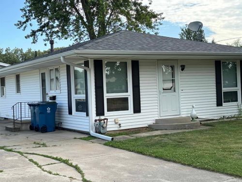 312 Water Water St, Earlville, IL, 60518-8049 | Card Image