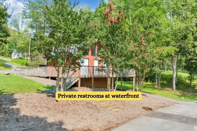 Private Restrooms | Image 17