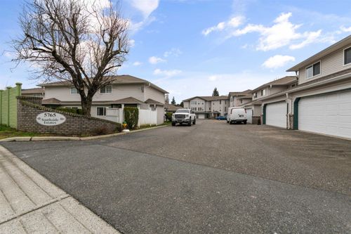 308-5765 Vedder Rd, Chilliwack, BC, V2R1C3 | Card Image