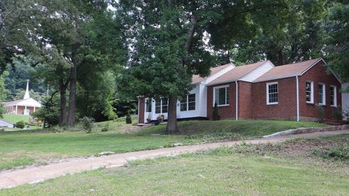 1211 Glenwood Dr, Chattanooga, TN, 37406-3335 | Card Image