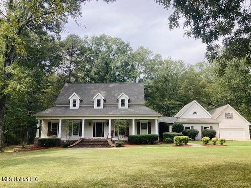611 S Springlake Cir, Terry, MS, 39170-7103 | Card Image