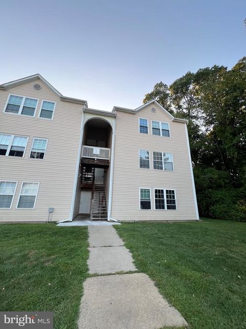 211 Highland Blvd, NEW CASTLE, DE, 19720-6969 | Card Image