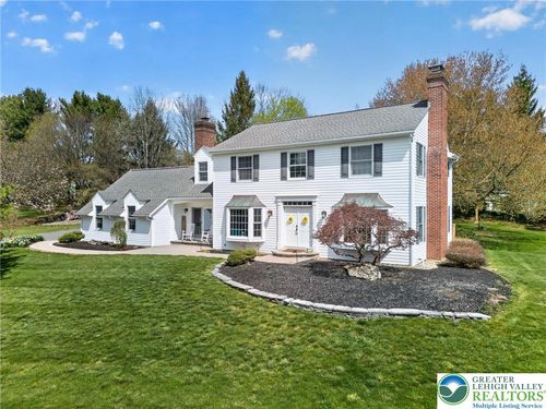 2975 Macungie Rd, EMMAUS, PA, 18049-1242 | Card Image