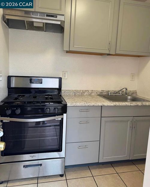 416 N 1/2 School St, Lodi, CA, 95240 | Card Image