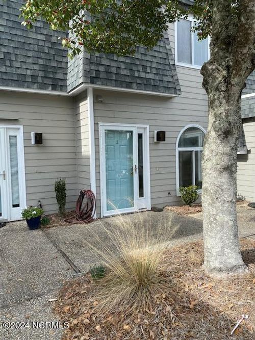b2-6328 Wrightsville Ave, Wilmington, NC, 28403-3866 | Card Image