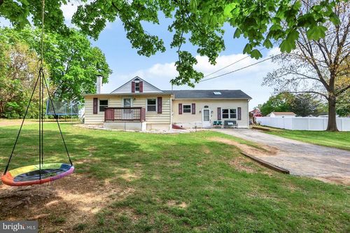 1487 Fire Hall Rd, Spring Grove, PA, 17362-8429 | Card Image
