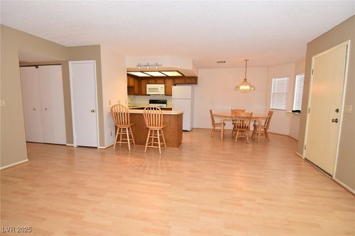 apt-202-2717 Beaver Creek Ct, Las Vegas, NV, 89117-1748 | Card Image
