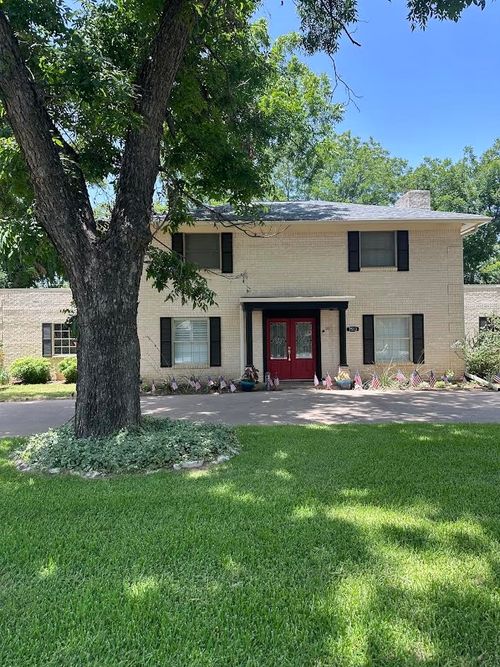 7513 Ravenswood Road, Granbury, TX, 76049 | Card Image