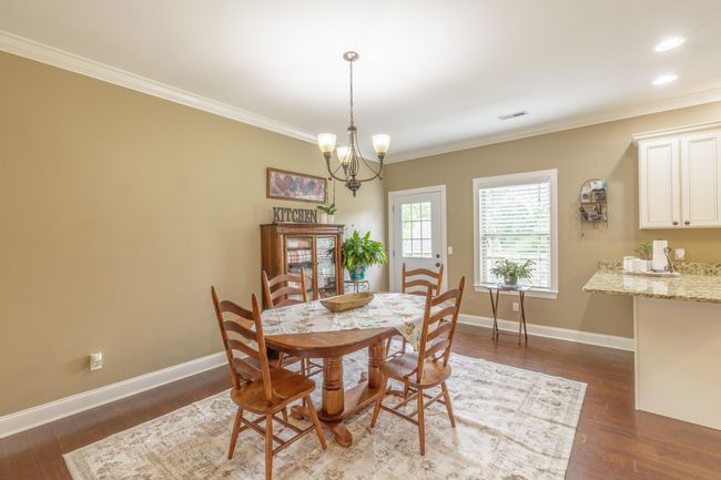 Space at bar area for breakfast nook | Image 16