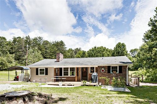 1833 Piney Mountain Rd, Walnut Cove, NC, 27052-7805 | Card Image