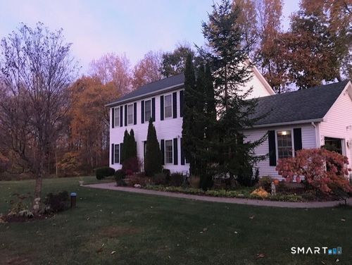 15 Mulberry Ln, New Milford, CT, 06776-3160 | Card Image