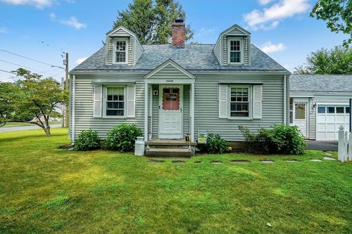 90 Roanoke Rd, Springfield, MA, 01118-1428 | Card Image
