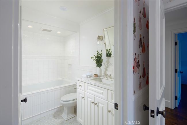2 Royal Saint George Rd, House other with 5 bedrooms, 7 bathrooms and 3 parking in Newport Beach CA | Image 35