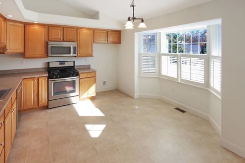 12 Hemlock Dr, Newton, NH, 03858-4412 | Card Image