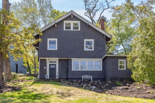 3 Oak Ridge Ave, Summit, NJ, 07901-4300 | Card Image