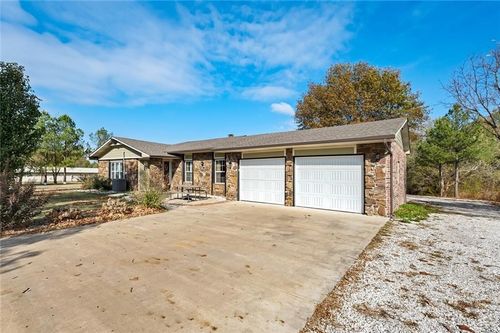 15392 Woods Lodge Rd, Garfield, AR, 72732-9100 | Card Image