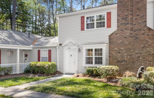8517 Castle Pine Ct, Charlotte, NC, 28226-4693 | Card Image