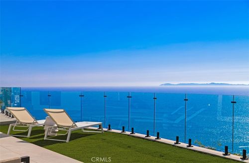 31 N Vista De Catalina, Laguna Beach, CA, 92651-6755 | Card Image