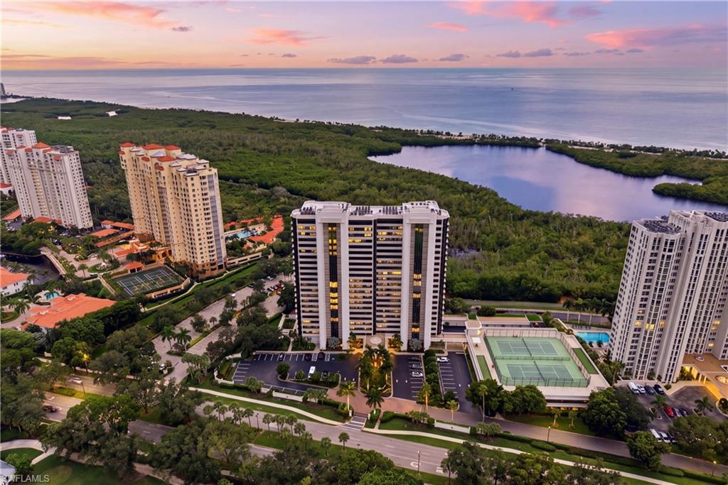 Residential in NAPLES 2