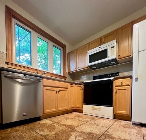 2-111 Russett Rd, Boston, MA, 02132-1436 | Card Image