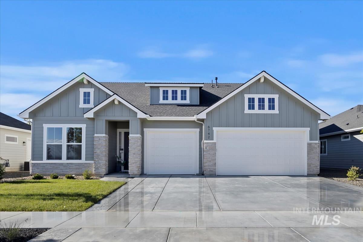 Piaffe St, Eagle, ID 83616