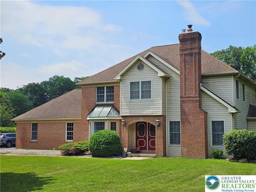 881 Gove Rd, Nazareth, PA, 18064-9452 | Card Image
