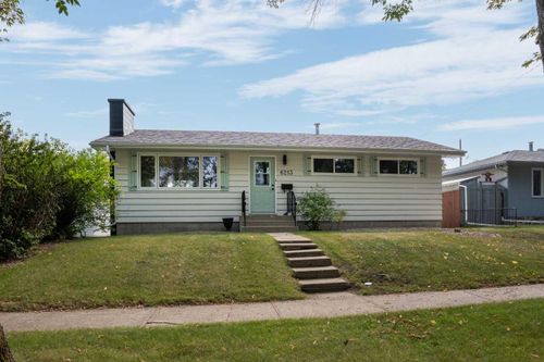 6213 45 Avenue, Camrose, AB, T4V1E8 | Card Image