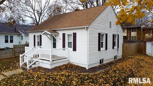 907 Franklin Ave, Greenville, IL, 62246-2041 | Card Image