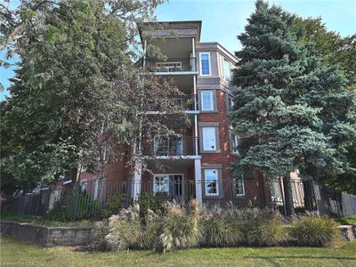 204 - 2301 Parkhaven Blvd, Home with 2 bedrooms, 2 bathrooms and 2 parking in Oakville ON | Image 2