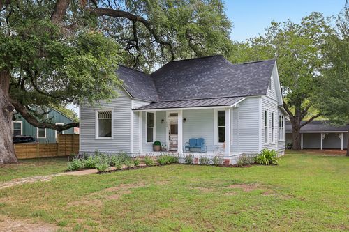 600 Short Street, Smithville, TX, 78957 | Card Image