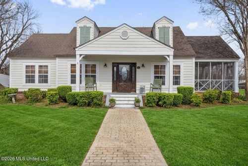 9110 Second St, Walls, MS, 38680-9792 | Card Image