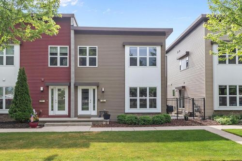 312 N Van Buren Street, GREEN BAY, WI, 54301 | Card Image