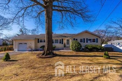 21 Coolidge Ave, East Brunswick, NJ, 08816-4747 | Card Image