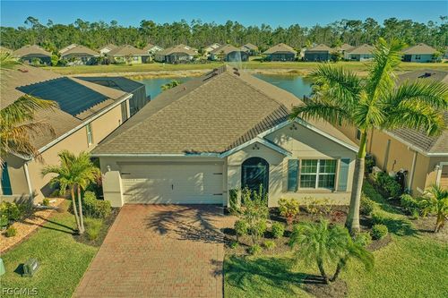 20056 Sweetbay Dr, North Fort Myers, FL, 33917-8136 | Card Image