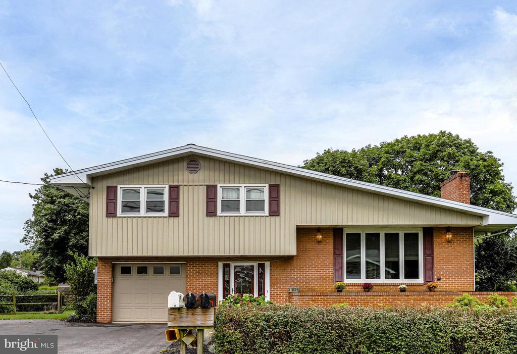 Leafmore Rd, Chambersburg, PA 17202