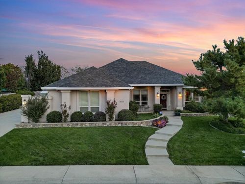 3685 Wimbledon Dr, Redding, CA, 96002-9549 | Card Image