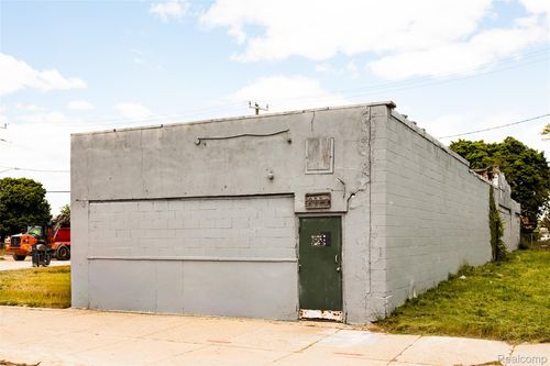 2334 Michigan Avenue, Detroit, MI, 48216 | Card Image