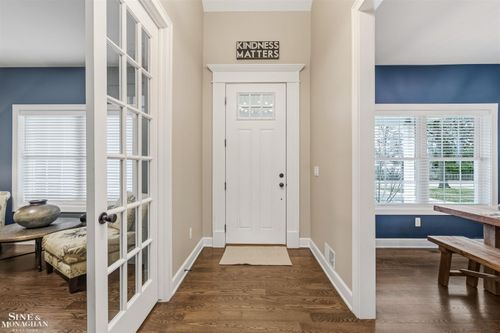 174 Kerby Rd, Grosse Pointe Farms, MI, 48236-3125 | Card Image