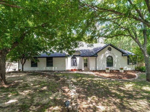 241 Southview Dr, Hudson Oaks, TX, 76087-8232 | Card Image