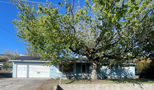 1735 Chinchalla Way, Klamath Falls, OR, 97603-5232 | Card Image