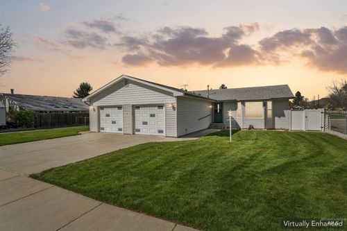 1510 Basque Ln, Emmett, ID, 83617-3200 | Card Image
