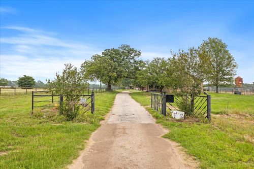 529 An County Road 2304, Tennessee Colony, TX, 75861-2075 | Card Image