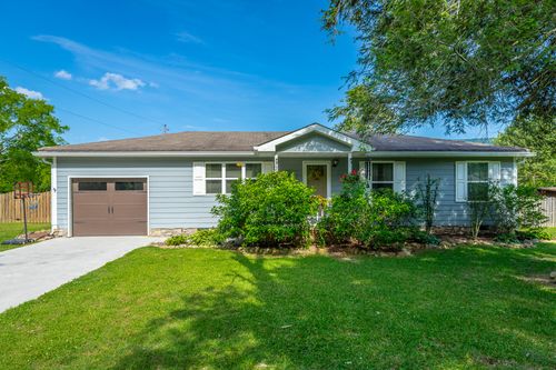 61 Cedar Ln, Trenton, GA, 30752-3037 | Card Image