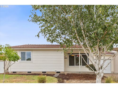 1804 N Aldersgate Ln, Newberg, OR, 97132-1114 | Card Image