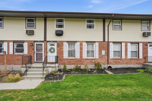 3d-304 Parr Meadow Dr, Newburgh, NY, 12550-1181 | Card Image