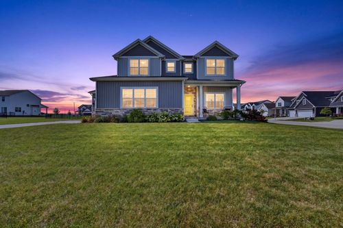 1 Bucktown Ct, Bloomington, IL, 61705-5057 | Card Image