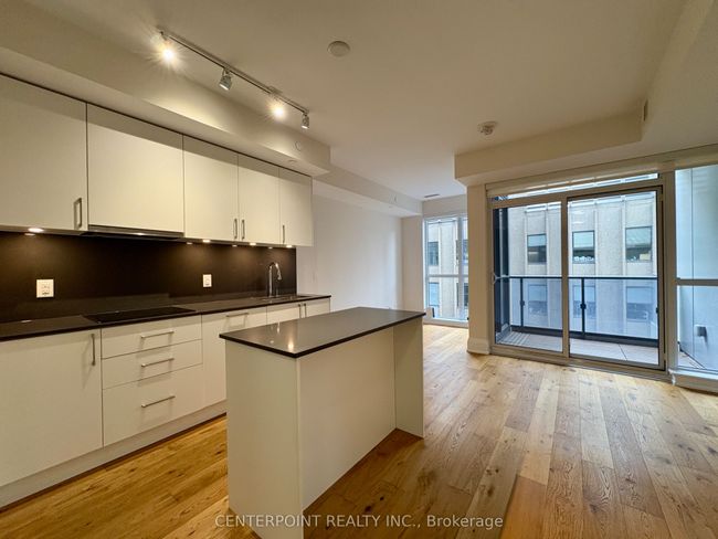 908 - 88 Cumberland St, Condo with 2 bedrooms, 1 bathrooms and null parking in Toronto ON | Image 8