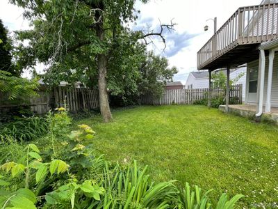 Partially enclosed yard for privacy. | Image 2