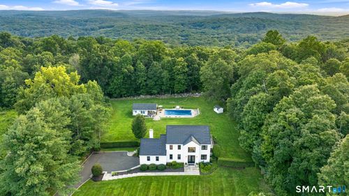 40 Great Ring Rd, Sandy Hook, CT, 06482-1652 | Card Image