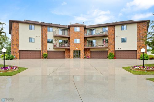 apt-301-2705 35th Ave S, Fargo, ND, 58104-8896 | Card Image